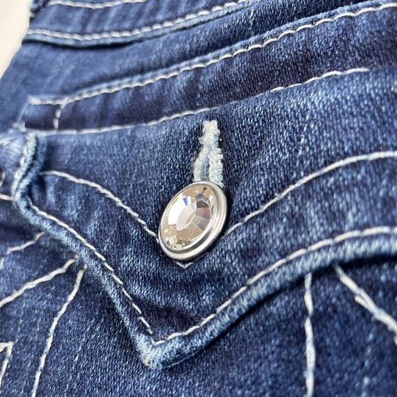 True Religion Sophie Denim Capri Low Rise Size 29 Cuffed Bermuda Button Stone - Picture 10 of 16